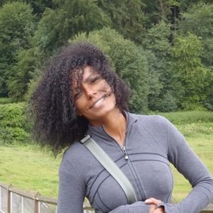 Meet your Posher, Saadia